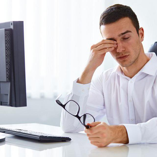 5 روش برای جلوگیری از خستگی چشم هنگام کار با کامپیوتر