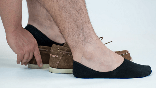 راهنمای کامل استفاده از جوراب و ست کردن آن با کفش و لباس